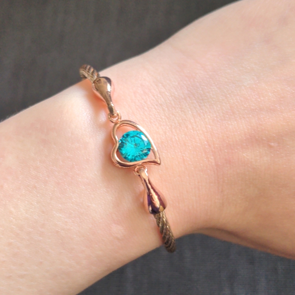 Heart bangle